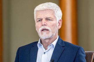 Písek, moře a prezident: Petr Pavel vyrazil na cestu po africkém kontinentu. Zbyl mu čas i na plážový výlet - Super.cz